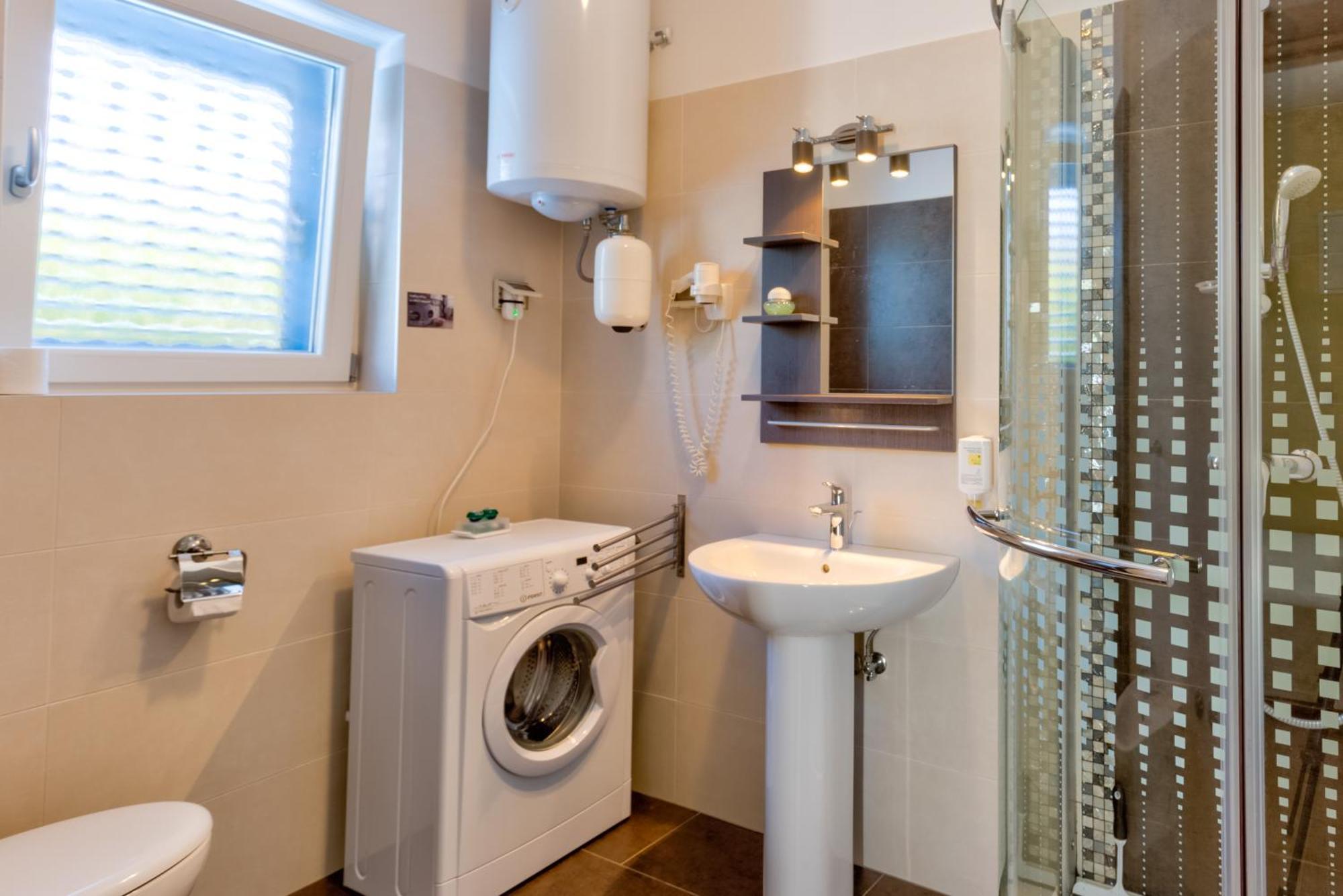 Apartment In Villa Moletto Seaside & Relax - 4 Guests Lovrečica Εξωτερικό φωτογραφία