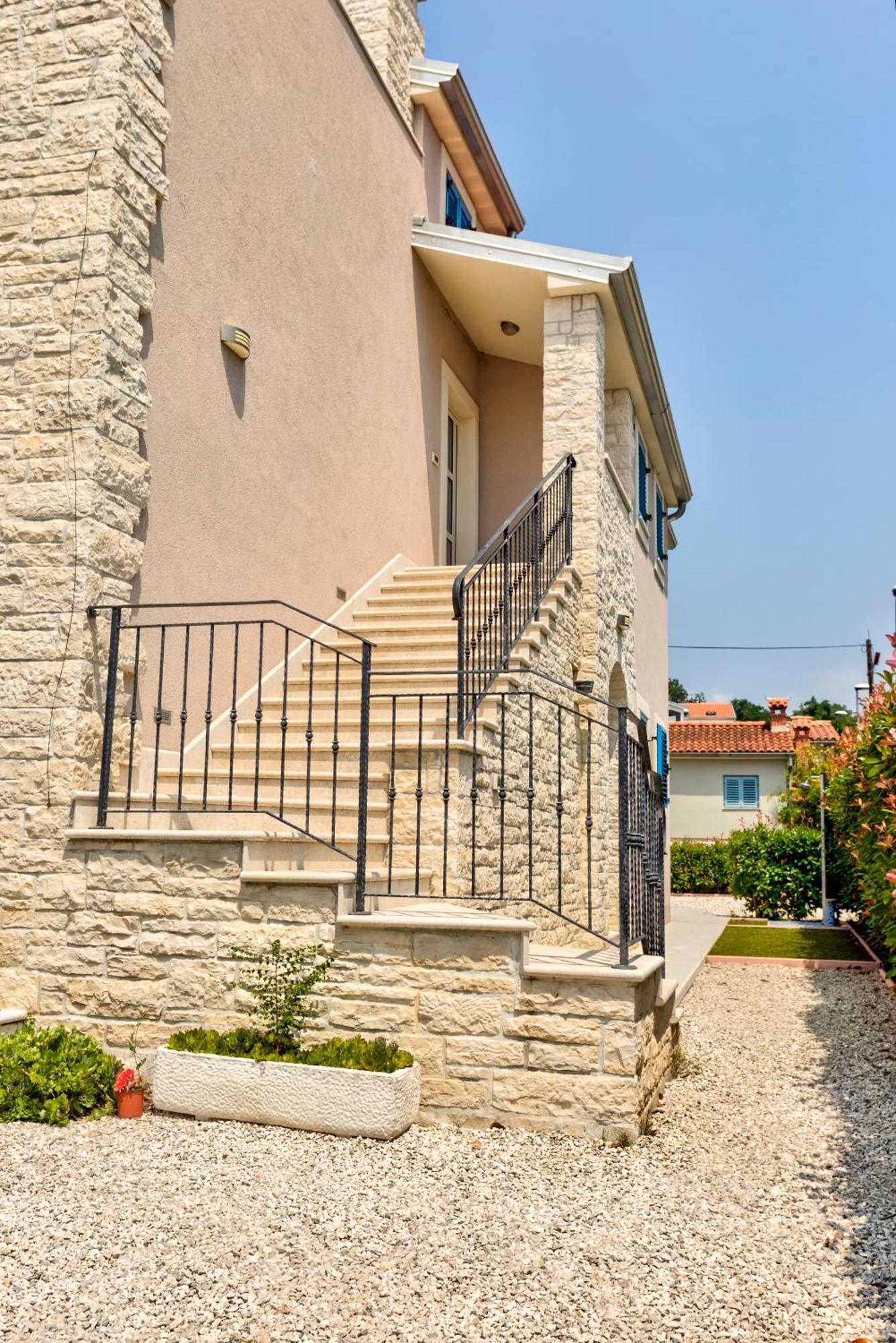 Apartment In Villa Moletto Seaside & Relax - 4 Guests Lovrečica Εξωτερικό φωτογραφία